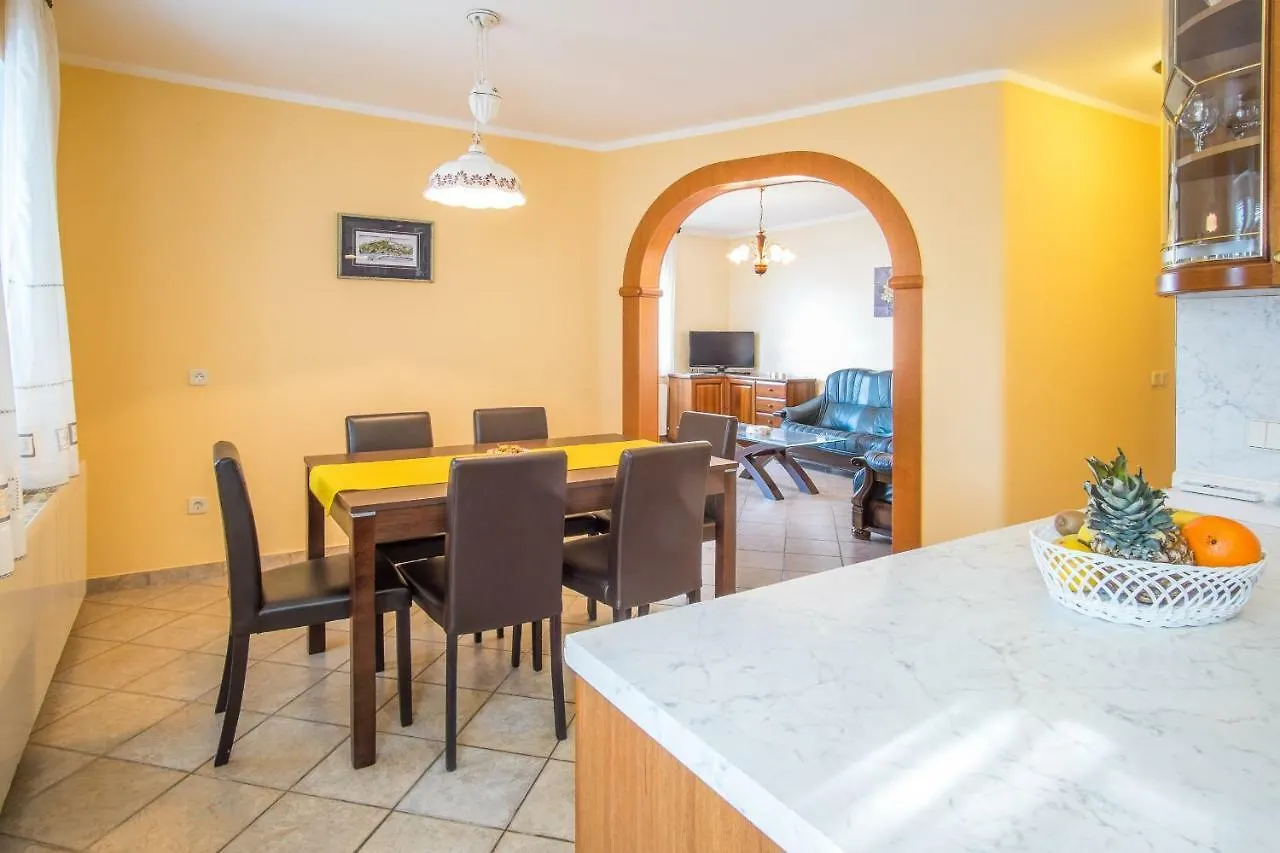 Apartman Cubranic Apartment Vrbnik 0*,  Croatia