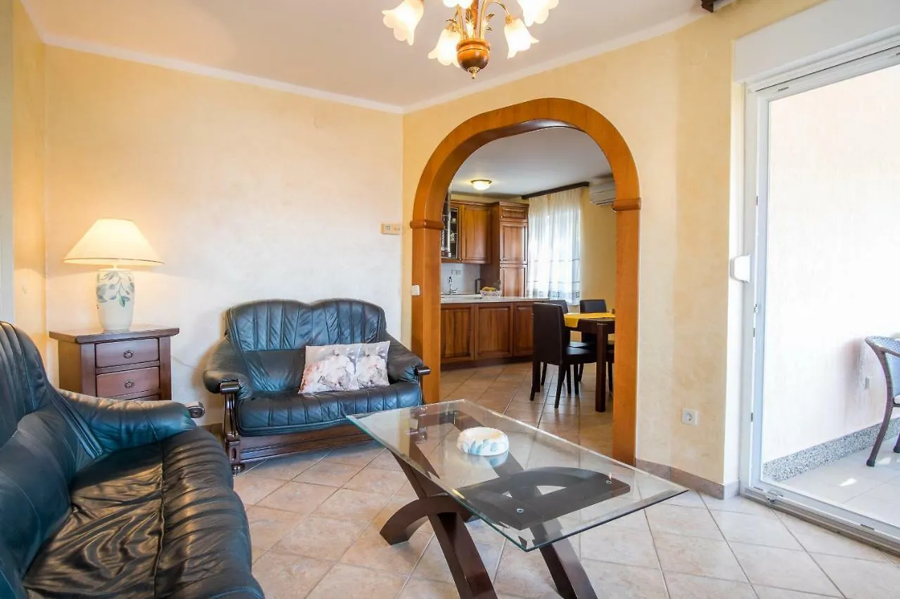 Apartman Cubranic Apartment Vrbnik 0*,